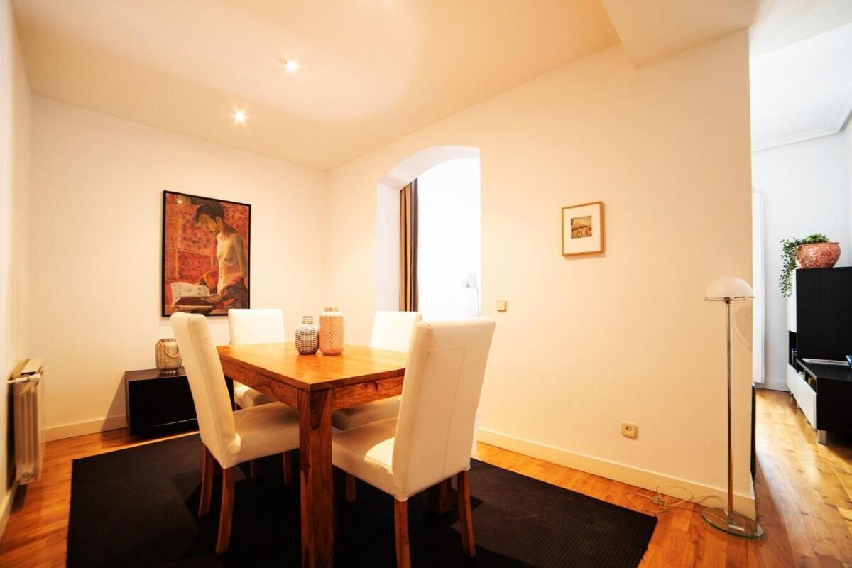 Bright Apartment In Historical City Center Madrid Esterno foto
